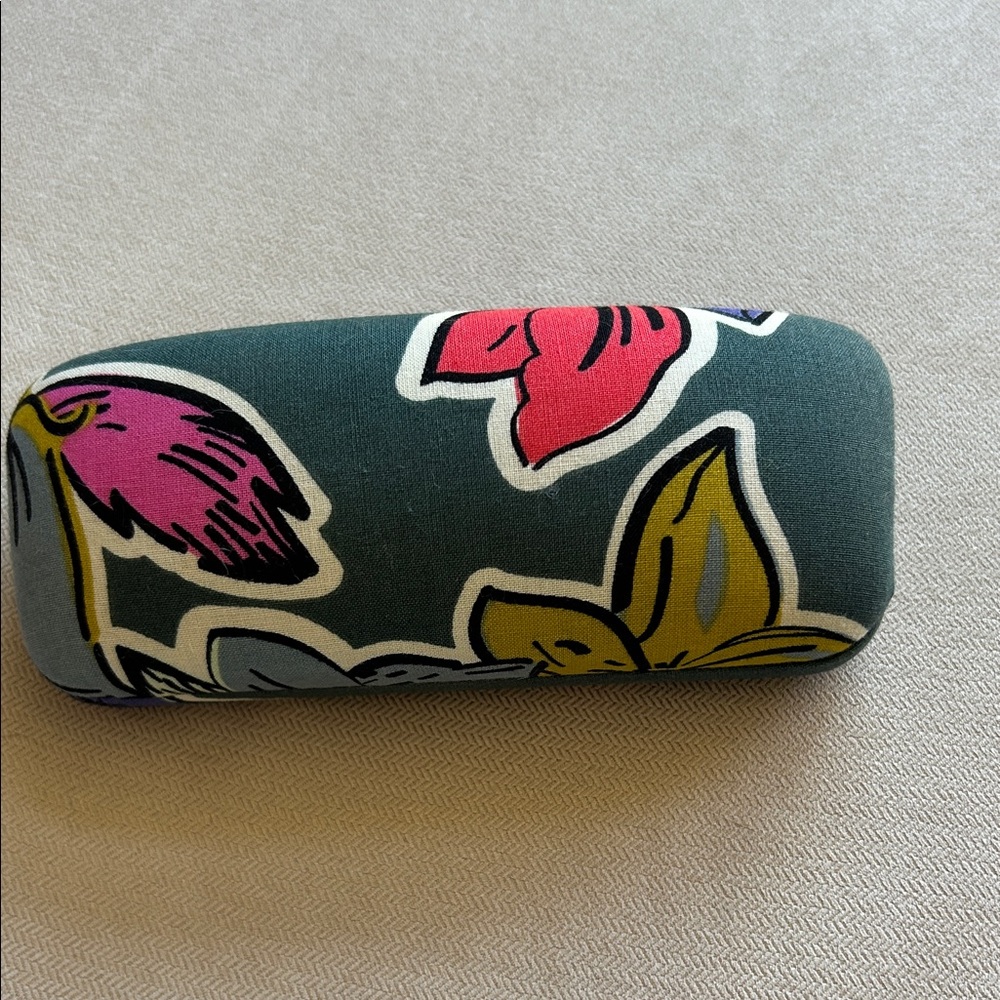 Vera Bradley Green and Pink Floral Glasses Case /‎ Sun Glasses Accessories